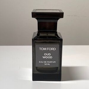 Tom Ford Oud Wood edp 50ml perfume fragrance 95% left